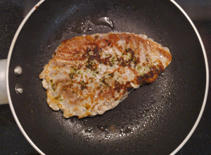 Foto principal de Atún rojo a la plancha con ajo y perejil