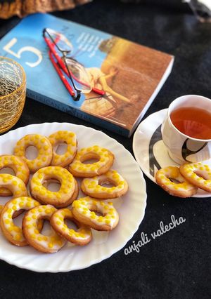 A picture of Butterscotch cookies.