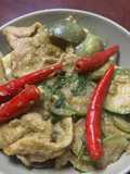 แกงเขียวหวานหมูผัดแห้ง