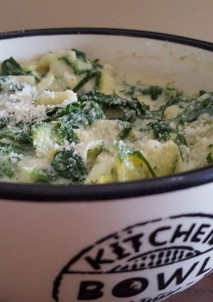Spenótos cukkinimetélt recept fotója