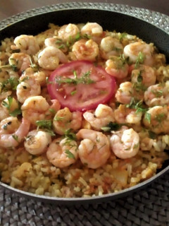 Una foto de Arroz con Champiñones, Atún y Camarones