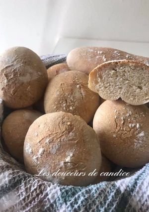 Une photo de Petits pains individuels tradition