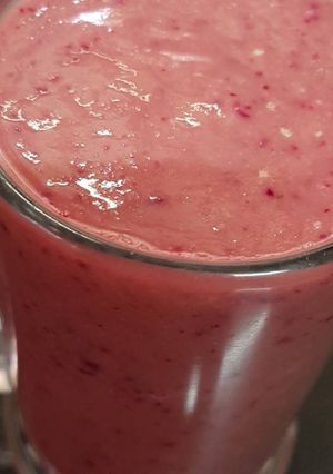A picture of HEALTHY SMOOTHIE for Breakfast.