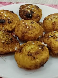 গোকুল পিঠে (gokul pithe recipe in Bengali) রেসিপির প্রধান ছবি