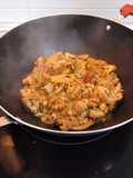 Wok de repollo con garbanzos y champiñones
