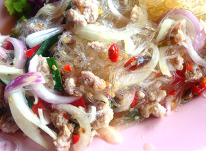 รูปของ ยำวุ้นเส้นหมูสับ