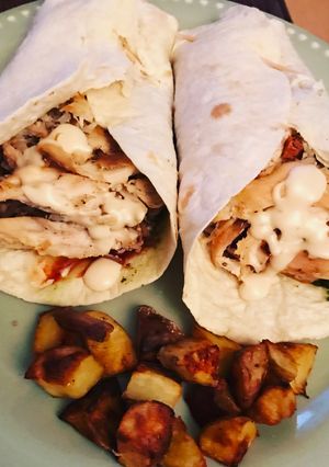 Una foto de Wraps de pollo y palta!