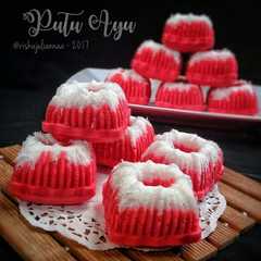 รูปของ Putu Ayu #merahputih