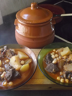 Una foto de Guiso de ternera con garbanzos