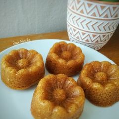 A picture of Caramel Steamed Cake (Bolu Sakura).