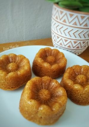 A picture of Caramel Steamed Cake (Bolu Sakura).