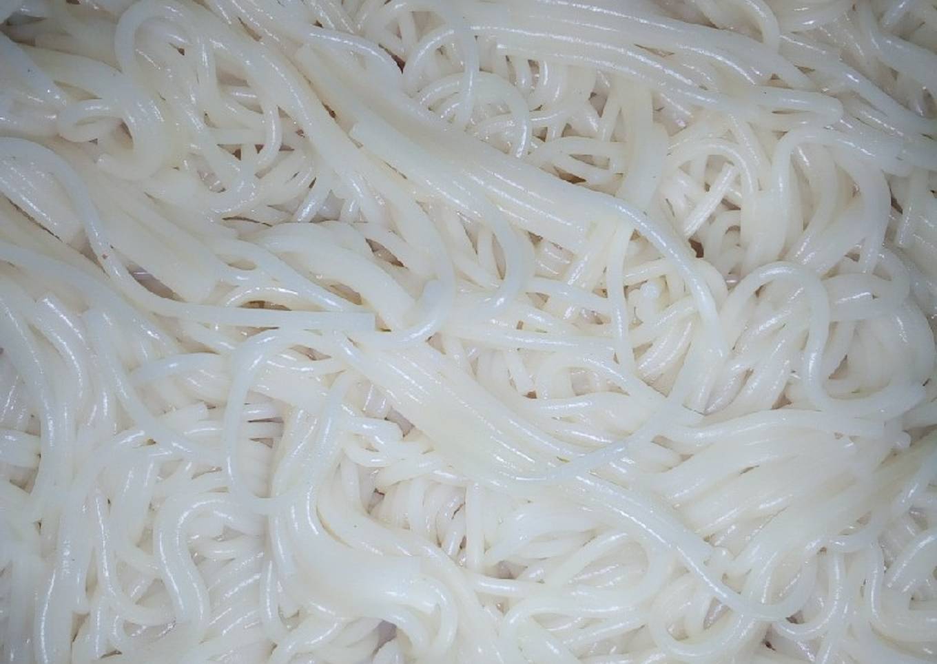 White spaghetti