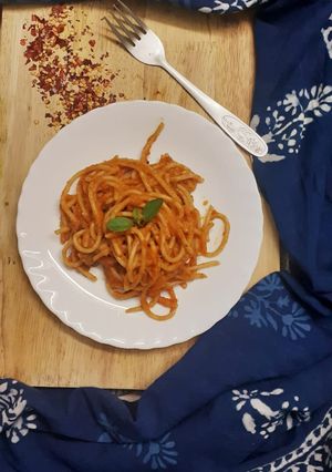 A picture of Spaghetti in Marinara Sauce.