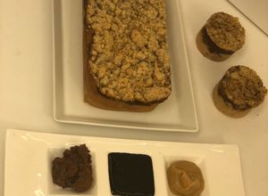 صورة لوصفة كيك التفاح مع الكتلcrumble apple cake