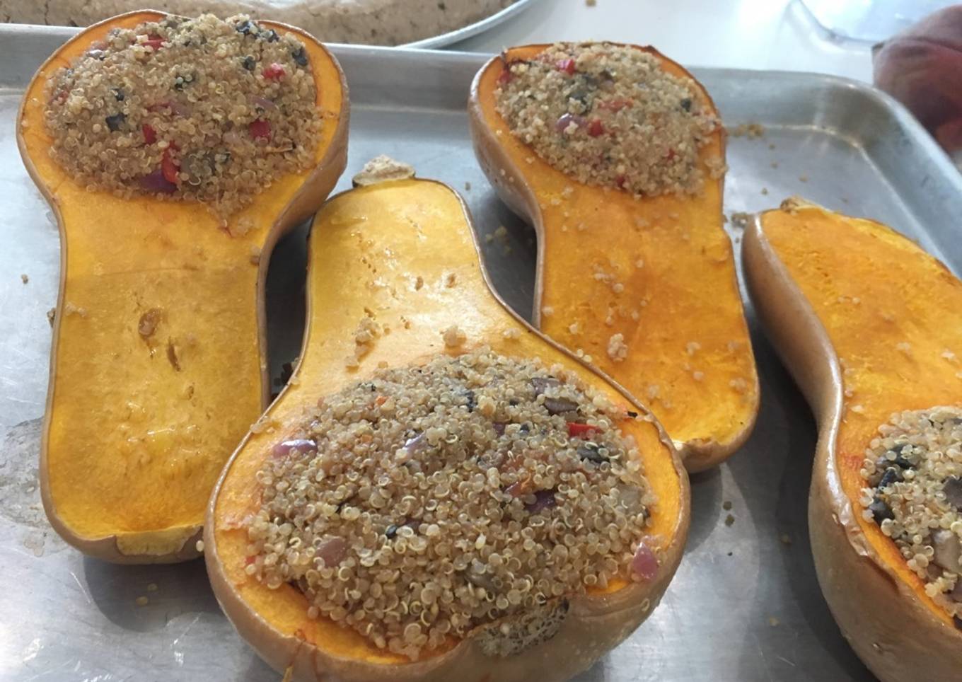 Calabaza rellena de quinoa