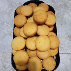 A picture of Vanilla cups cake.