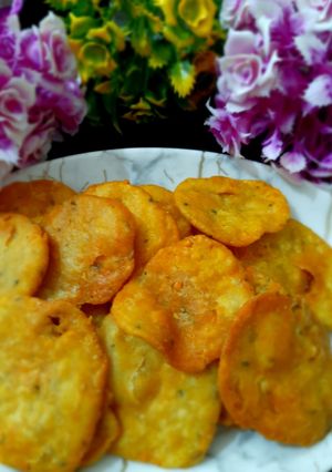 A picture of Split Moong Dal Mathri.