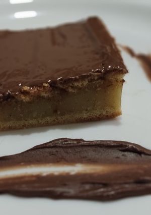 Una foto de Bizcocho cubierto con Nutella