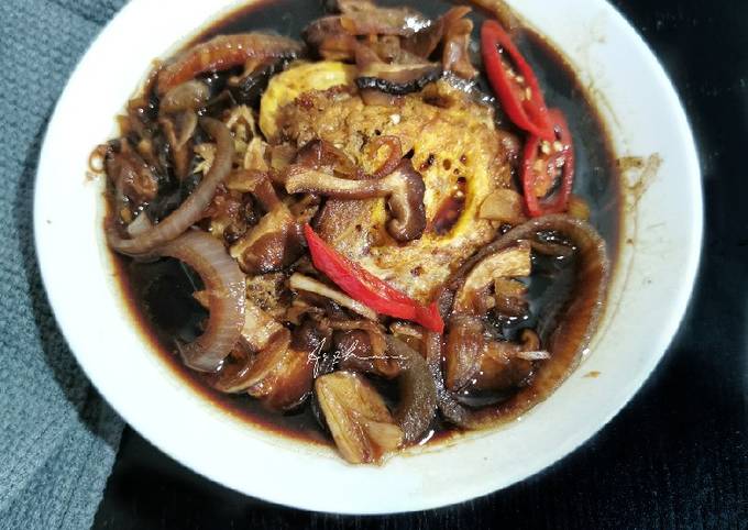 Bagaimana Membuat Telur Masak Kicap Bersama Shitakee Yang Enak