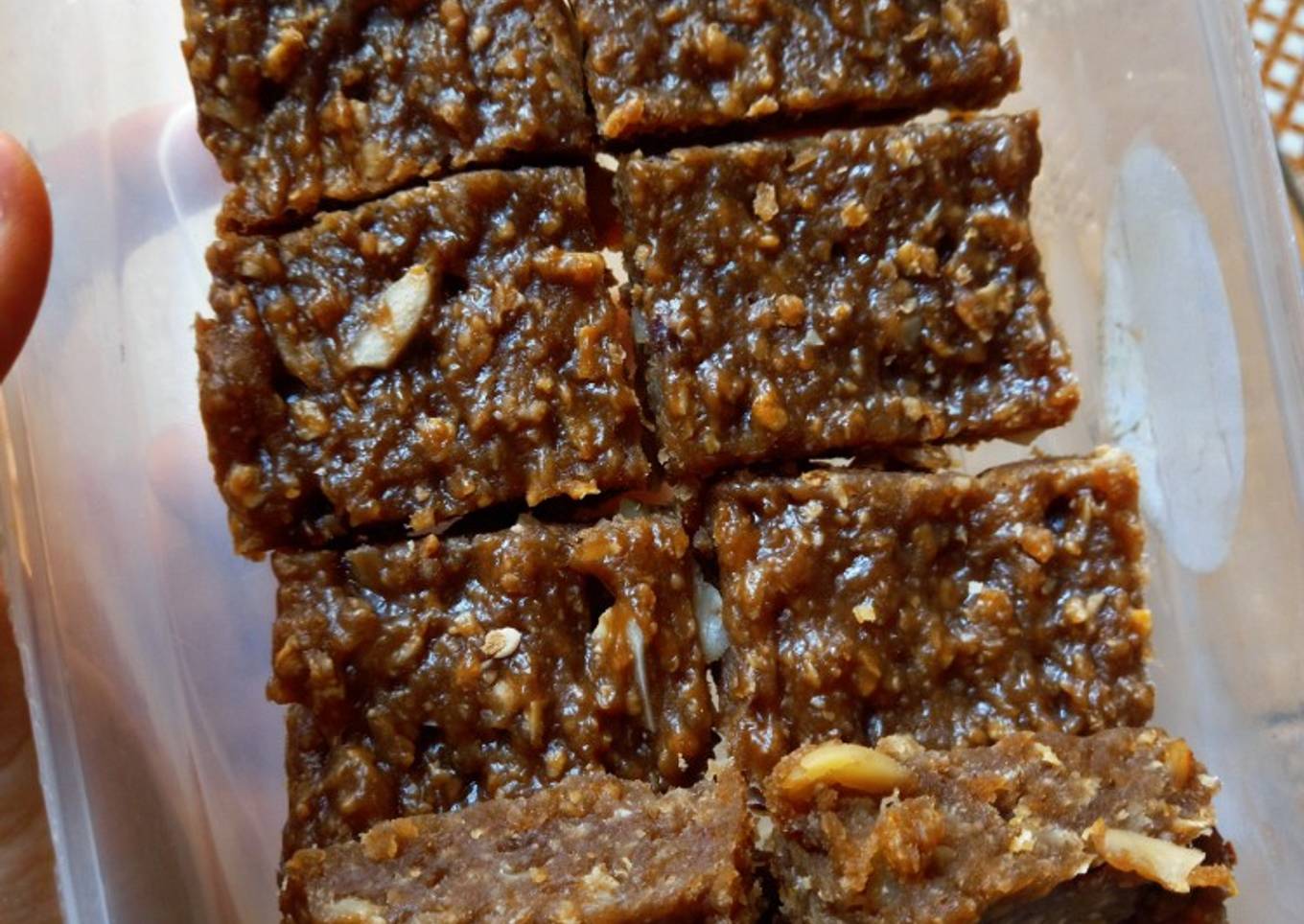 Kue dari oats dan almond