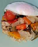 Quinoa con verduras y huevo a la plancha