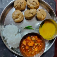 A picture of Batti.