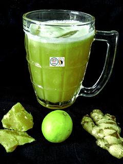 હોમમેડ શેરડી નો રસ (Homemade Sherdi Ras Recipe In Gujarati) રેસીપી મુખ્ય ફોટો