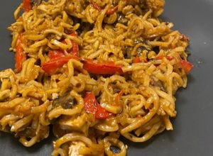 Foto de Noodles com Tofu e Cogumelos