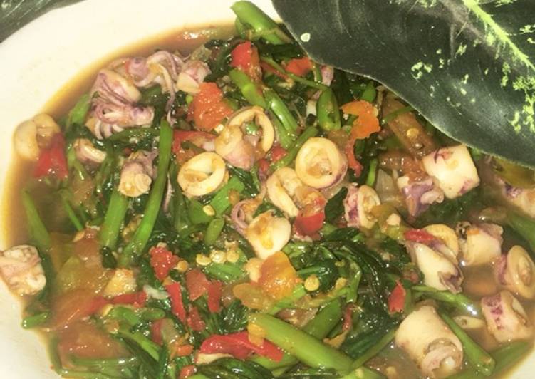 Kangkung Cumi Belacan