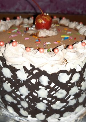 A picture of Polka Dot Chocolate Icing cake.