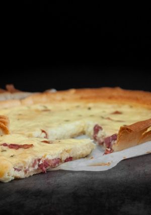 A picture of Quiche Lorraine.
