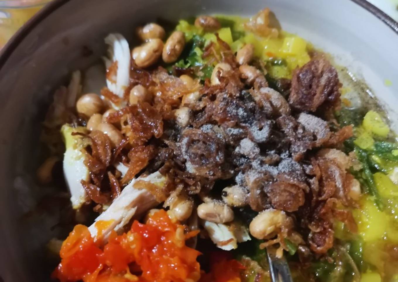 Bubur Ayam Kaldu Kuning