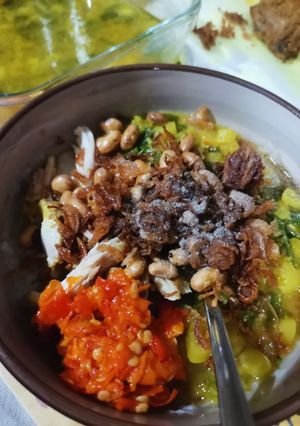 Foto resep Bubur Ayam Kaldu Kuning
