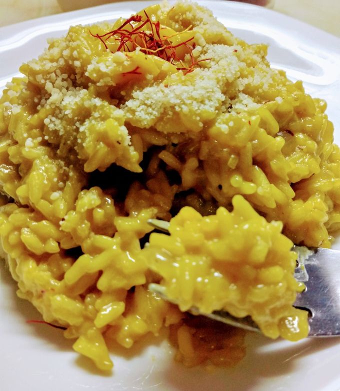 Una foto de Risotto con azafrán / Arroz