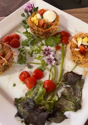 A picture of Potaotoe and cheese birds nest.