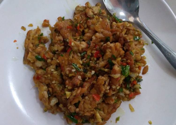 Tempe penyet sambal korek