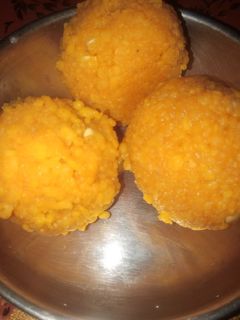 बुंदीचे लाडू (boondiche ladoo recipe in marathi) रेसिपी चे मुख्य फोटो