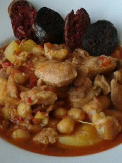Una foto de Cocina Madrileña: callos con garbanzos