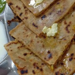 A picture of Aloo Paratha.
