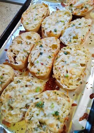 A picture of Cheesy Bacon Garlic Toast.