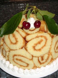 Charlotte torta recept cseresznyés-túrós töltelékkel recept fotója