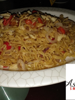 A picture of Stir fry noodles.