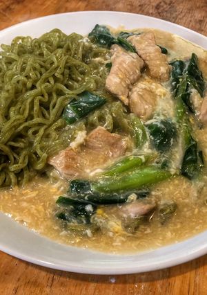 รูปของ บะหมี่ผัก ราดหน้าใส่ไข่