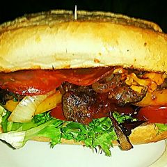 Tex's Steak & Chorizo Sub Melt 🐄🐷🧀🍞🍲🇺🇸 A picture of Tex's Steak & Chorizo Sub Melt 🐄🐷🧀🍞🍲🇺🇸.