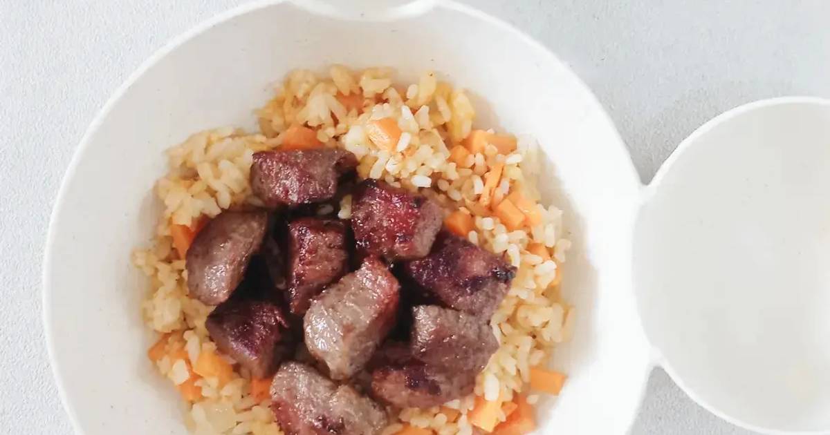 Resep Saikoro Beef with Garlic Butter Rice oleh Astri Cookpad