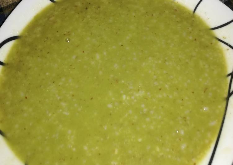 Kola Kanda. (Centella asiatica porridge)