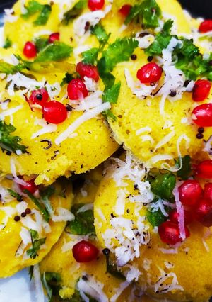 A picture of Idli Dhokla.
