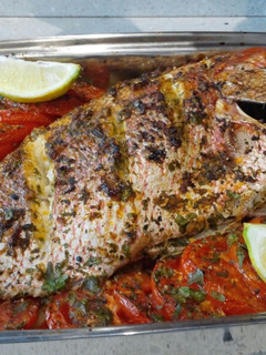 Una foto de Besugo al horno