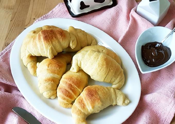 Cornetti sfogliati all'olio senza zucchero