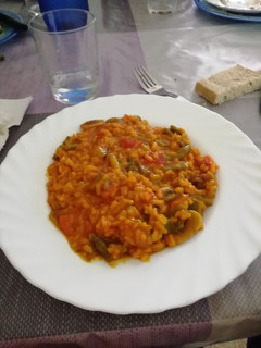 Una foto de Paella de verduras